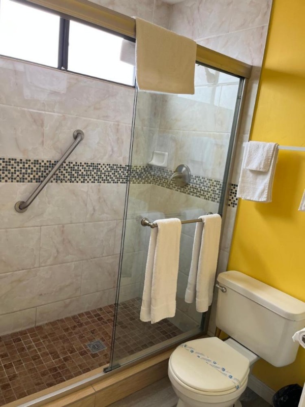 777 Motor Inn image 20